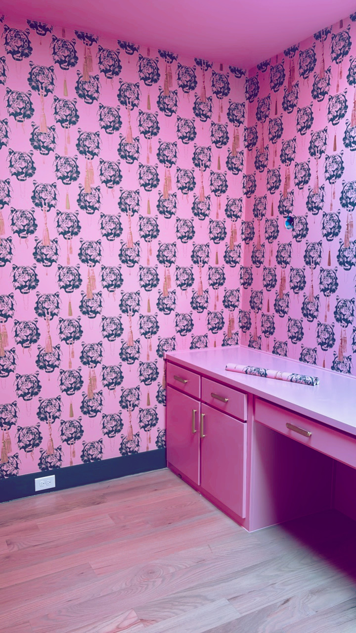 Bold Pink Tiger Dressing Room Wallpaper